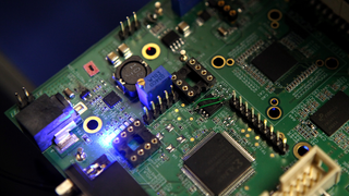 Chinese Chipmakers Say It's Not Possible to Hit Goals Imposed By State Without American Tech